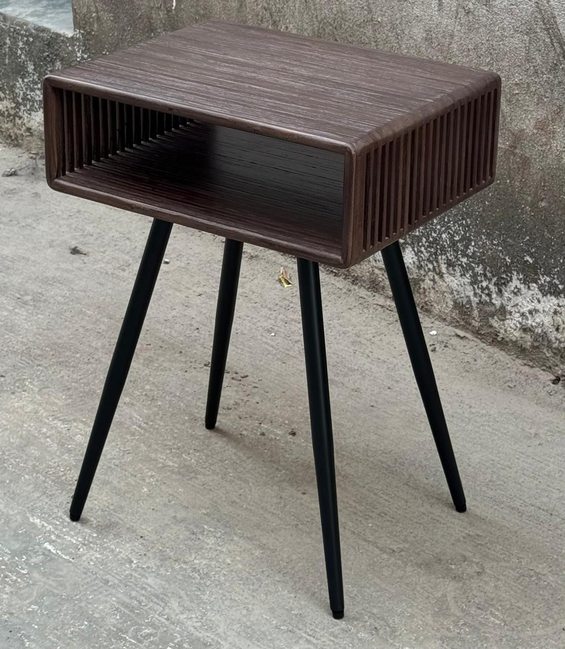 RECYCLED: SIDE- EL. SENGEBORD I GENANVENDT TEAKTRÆ