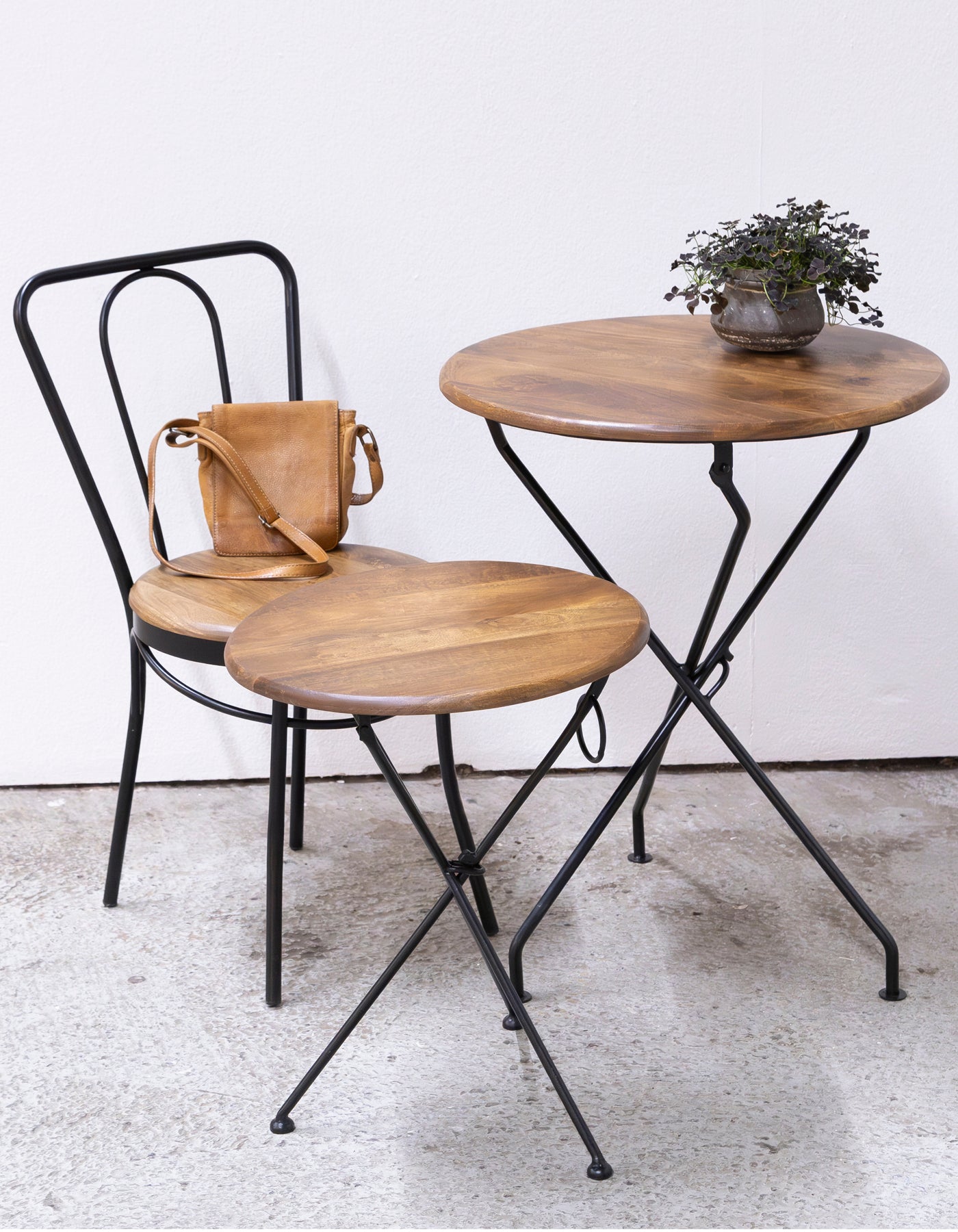 FOLDING TABLE WITH WOODEN TOP