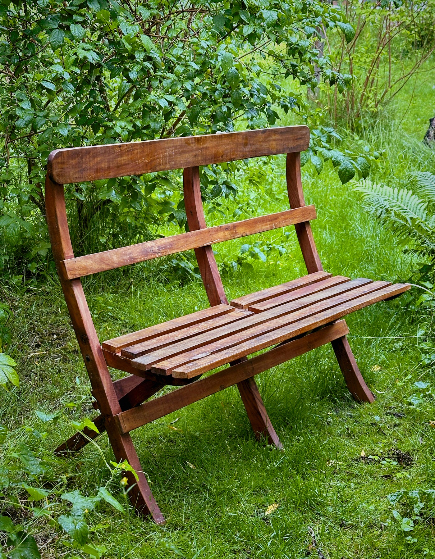 RECYCLED: HAVEBÆNK AF GENBRUGT TRÆ