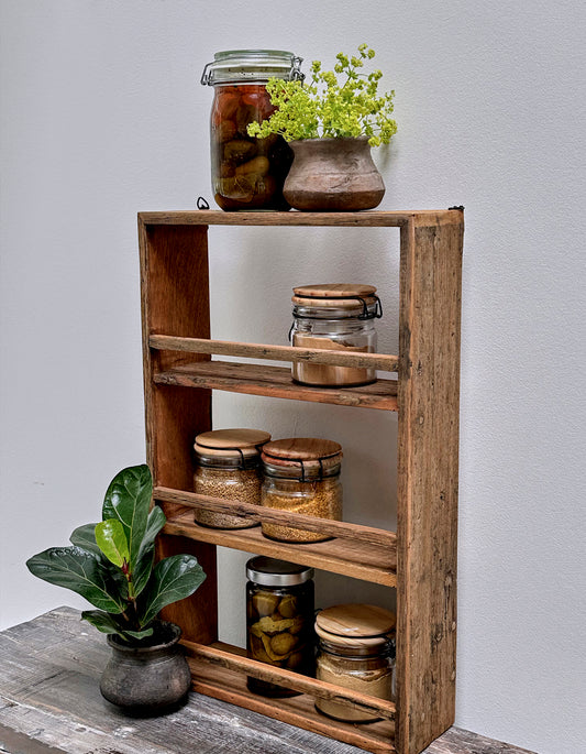 RECYCLED: WALL SHELF MADE OF RECYCLED WOOD