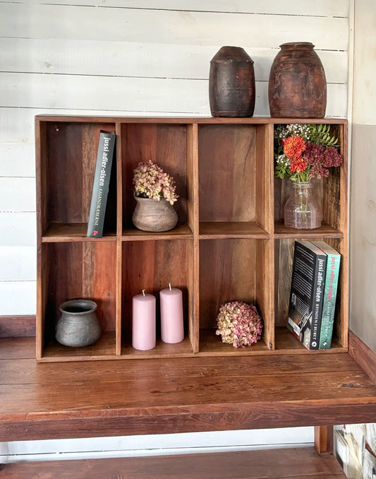 RECYCLED WALL RACK MADE FROM RECLAIMED WOOD