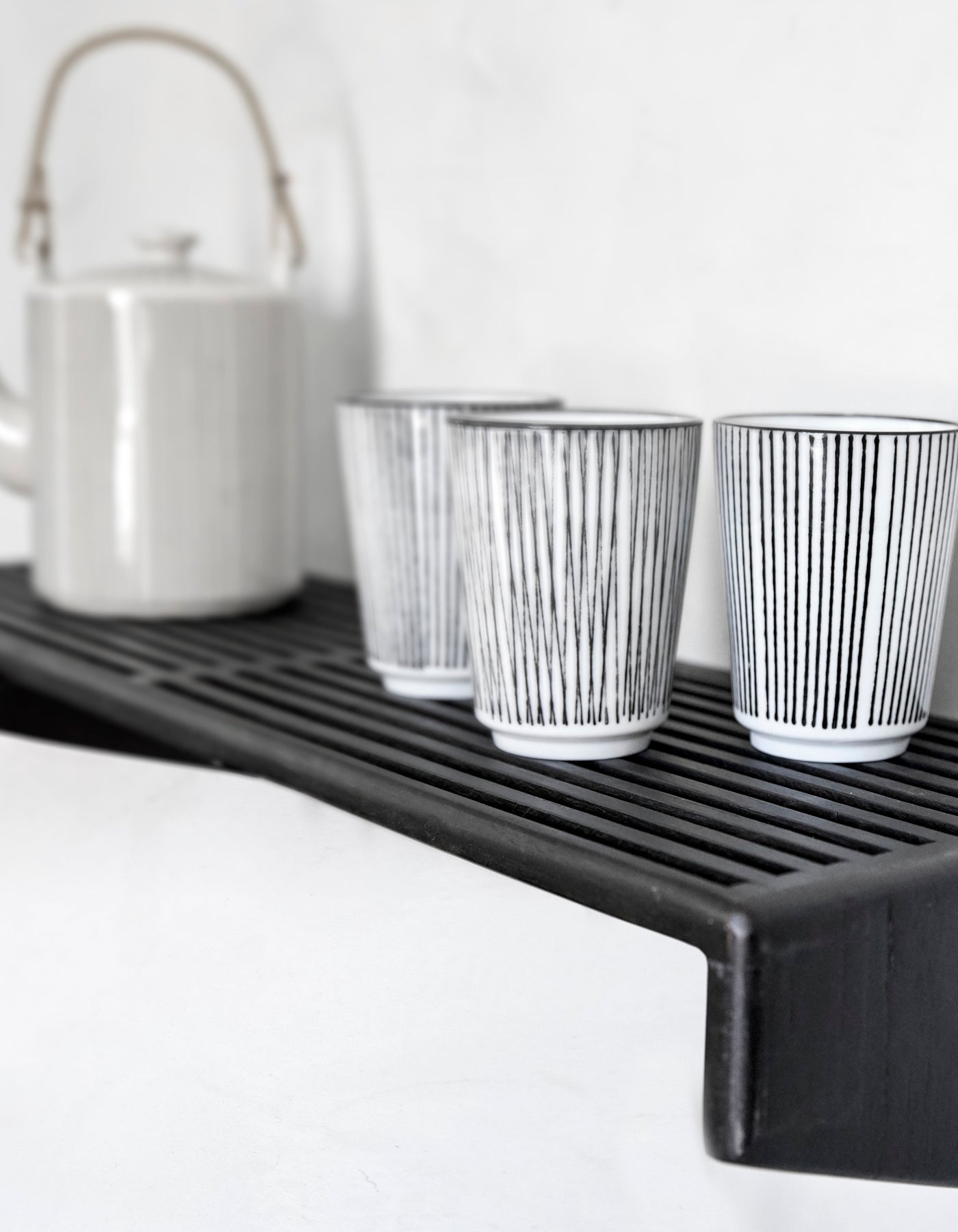 RECYCLED: Elegant Shelf in Recycled Teak Wood