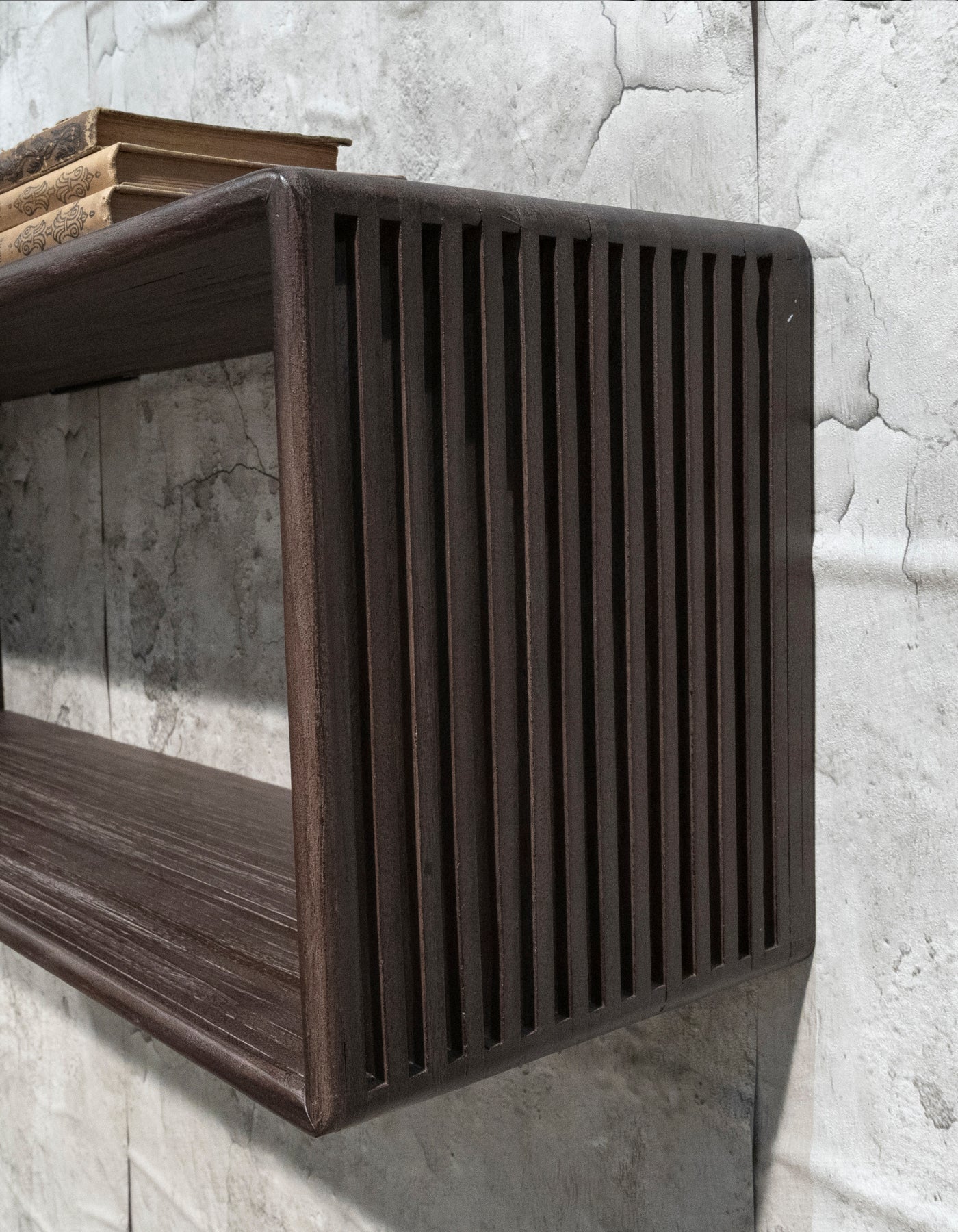 RECYCLED: Elegant Shelf in Recycled Wood