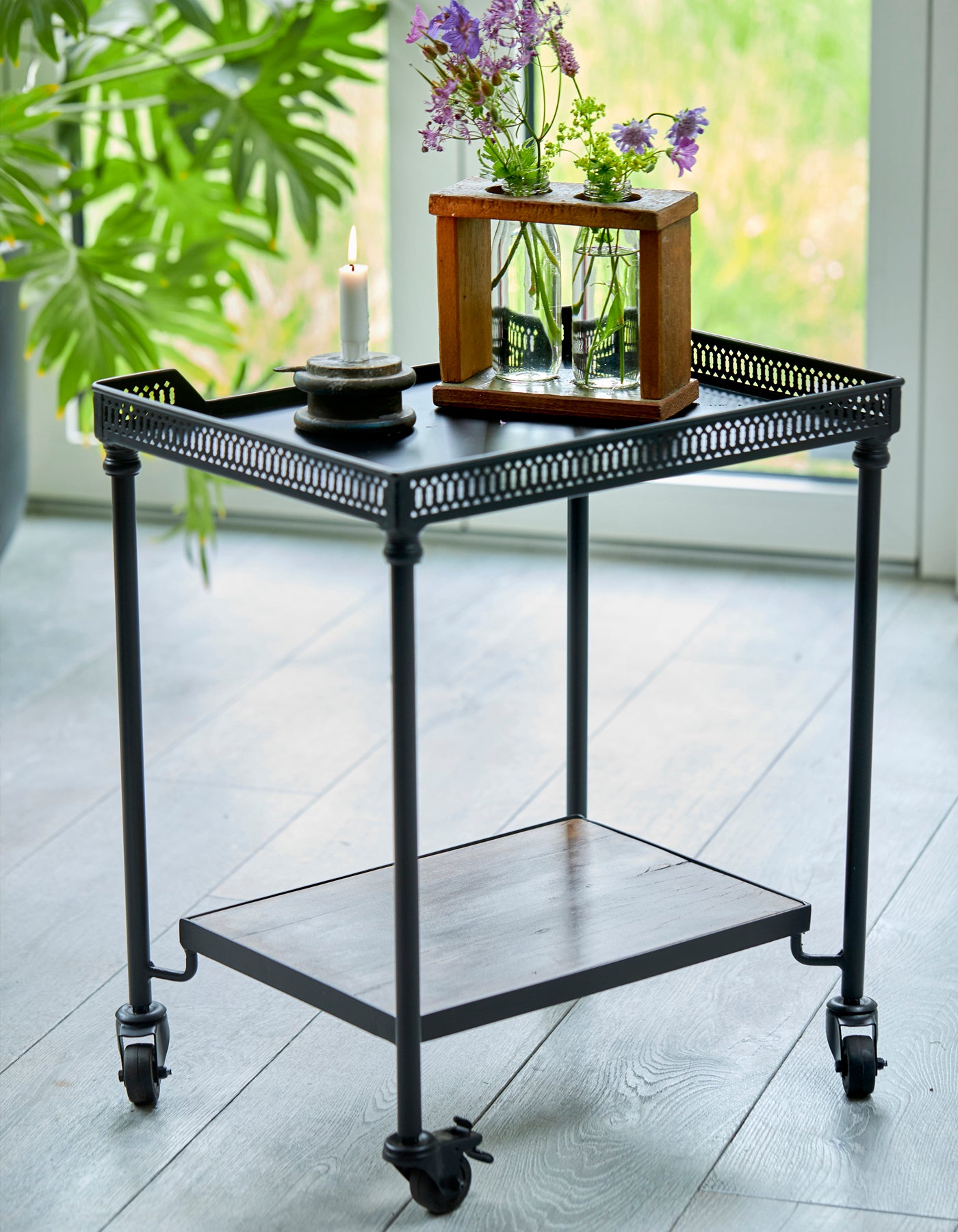RECYCLED: RUSTIK VASE I GENBRUGSTRÆ
