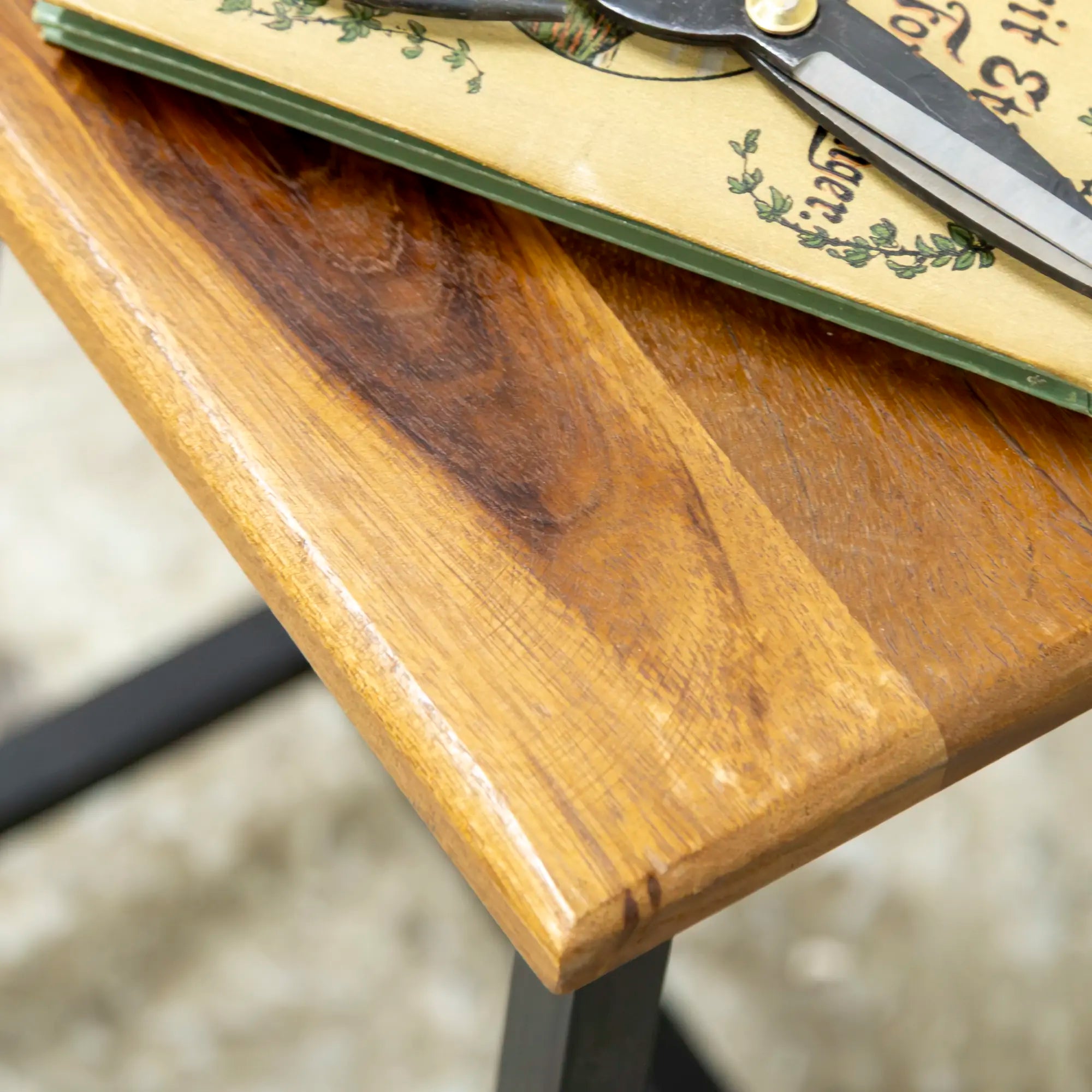 RECYCLED: Skammel i Industriel Stil