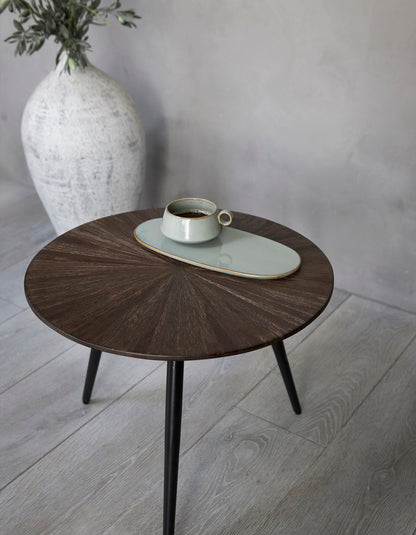 RECYCLED: Sidebord af Genanvendt Teaktræ