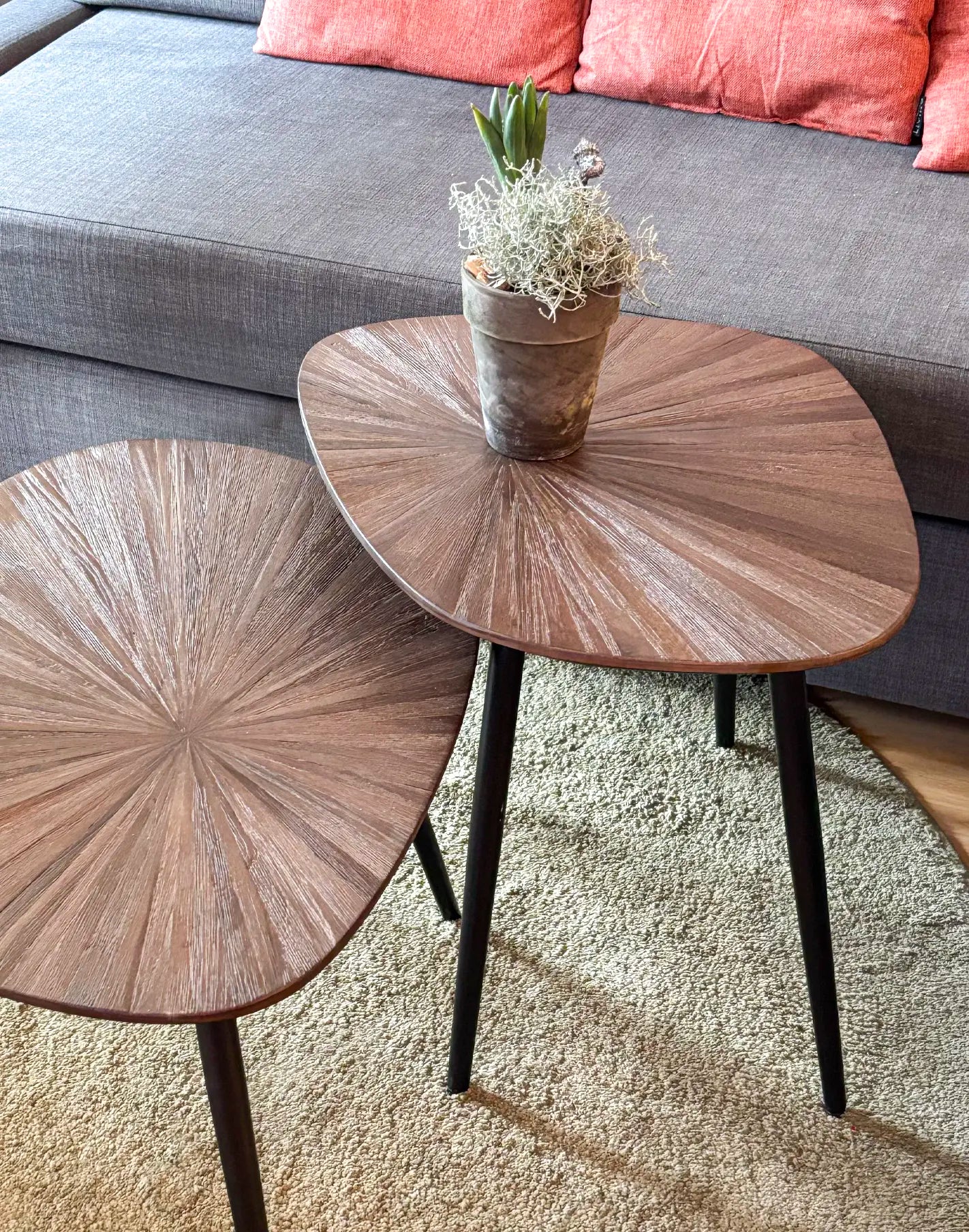 RECYCLED: SET OF TWO TABLES MADE OF RECYCLED TEAK WOOD