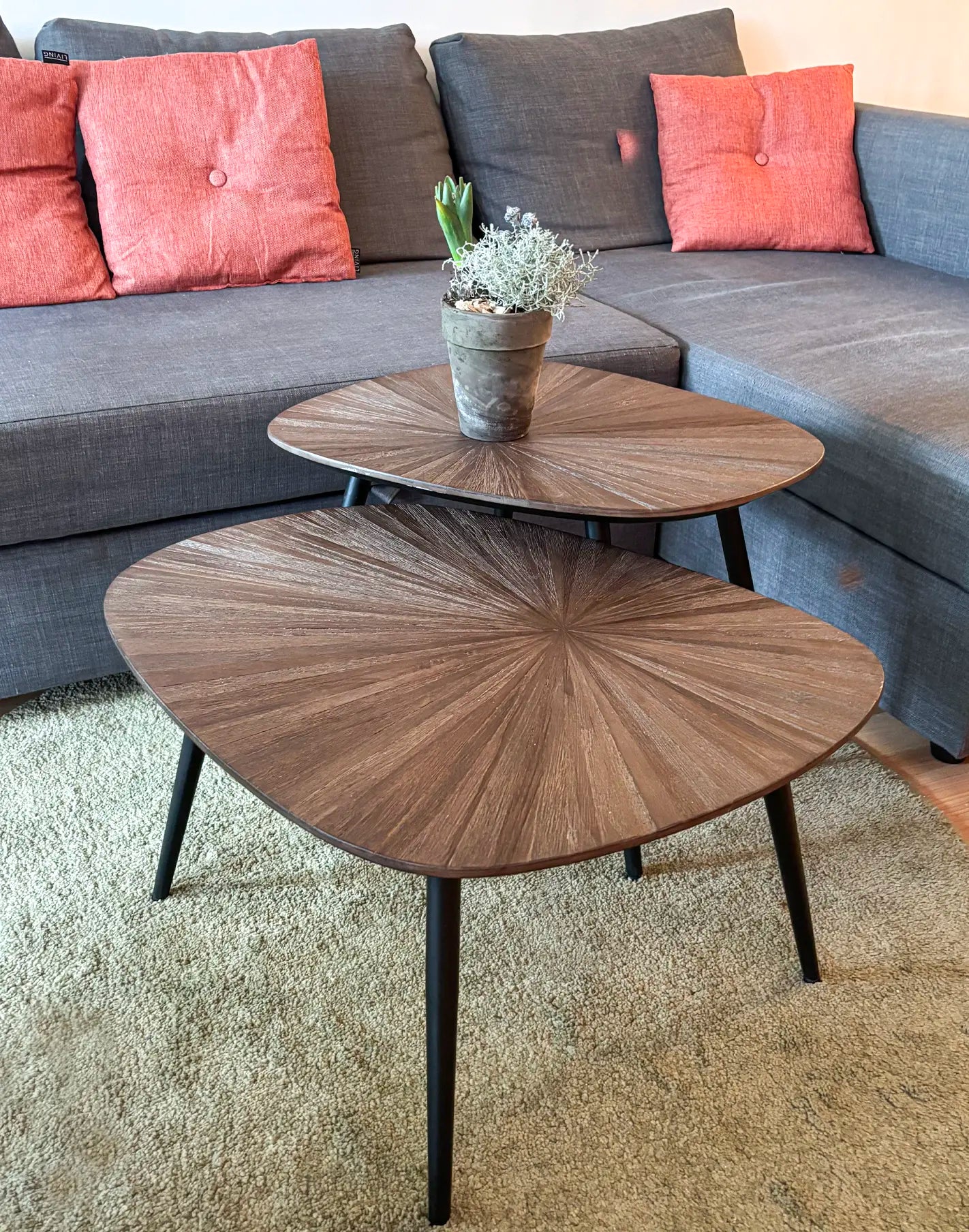 RECYCLED: SET OF TWO TABLES MADE OF RECYCLED TEAK WOOD