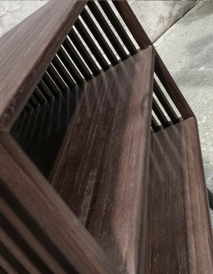 RECYCLED: Bord i Genanvendt Teaktræ