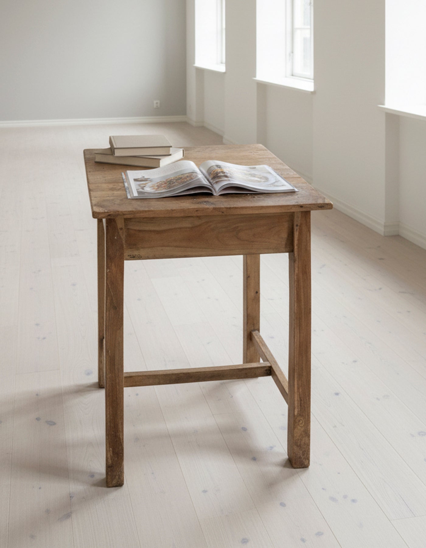 ORIGINAL: VINTAGE TABLE – Handpicked by Sjælsø | A Unique Piece of History