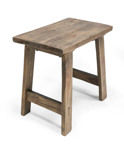 RECYCLED: Rustik Skammel af Genbrugstræ