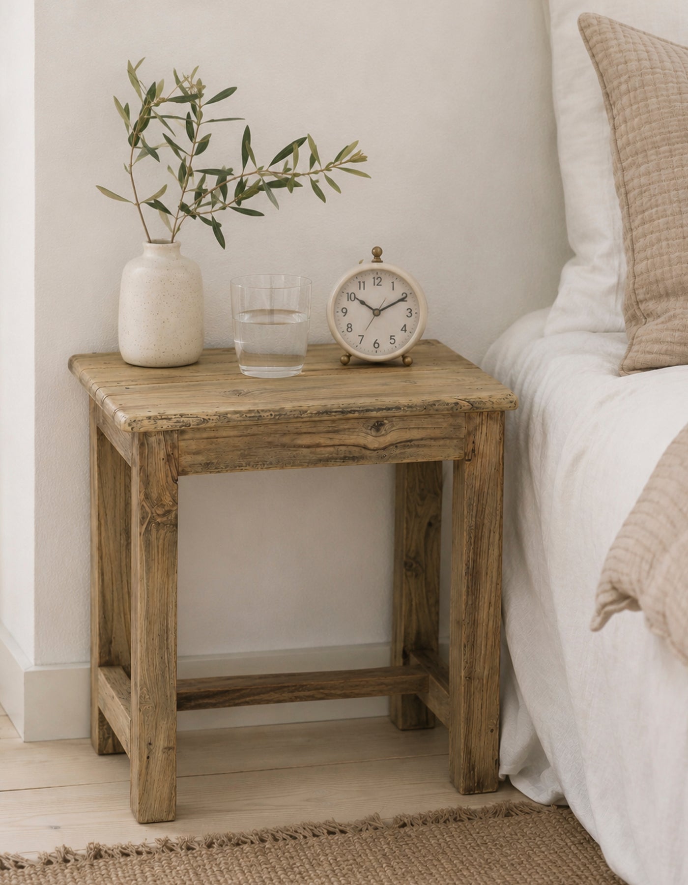 RECYCLED: SkammeL el. Sidebord i Gammelt Træ