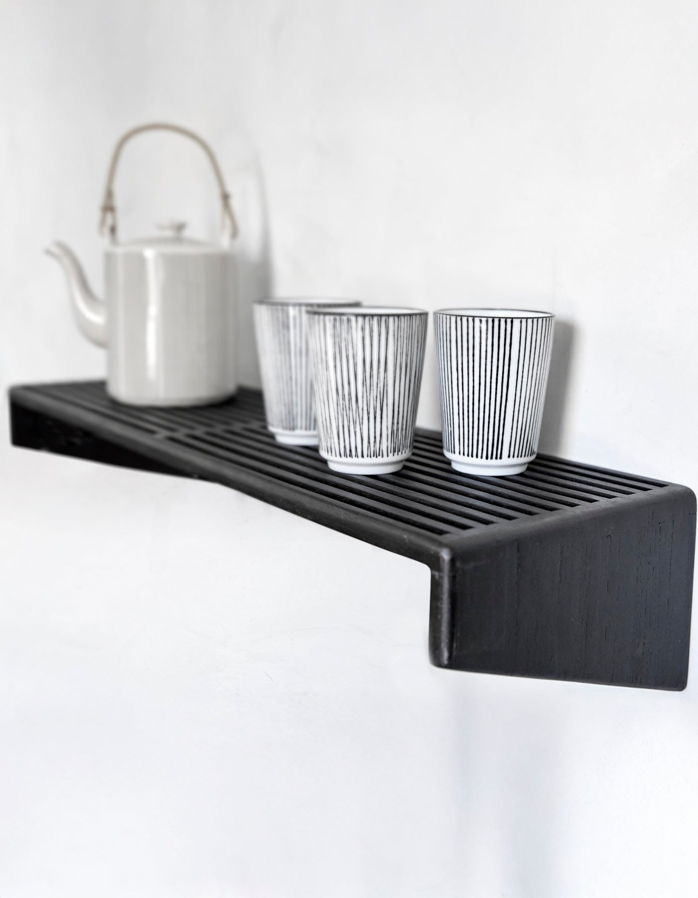 RECYCLED: Elegant Shelf in Recycled Teak Wood