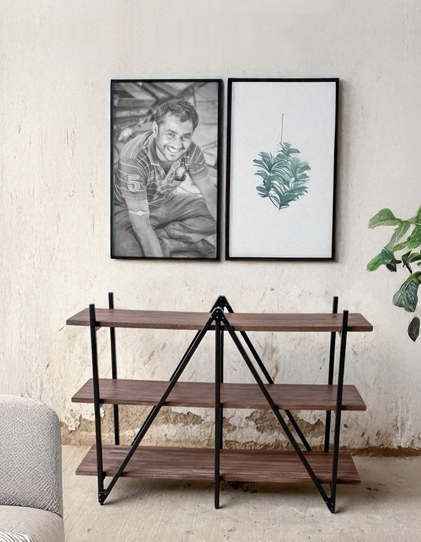RECYCLED: SHELF MADE OF RECYCLED TEAK WOOD