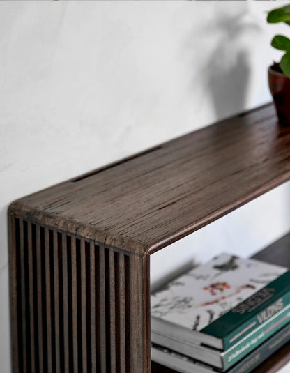 RECYCLED: Elegant Hylde i Genanvendt Træ