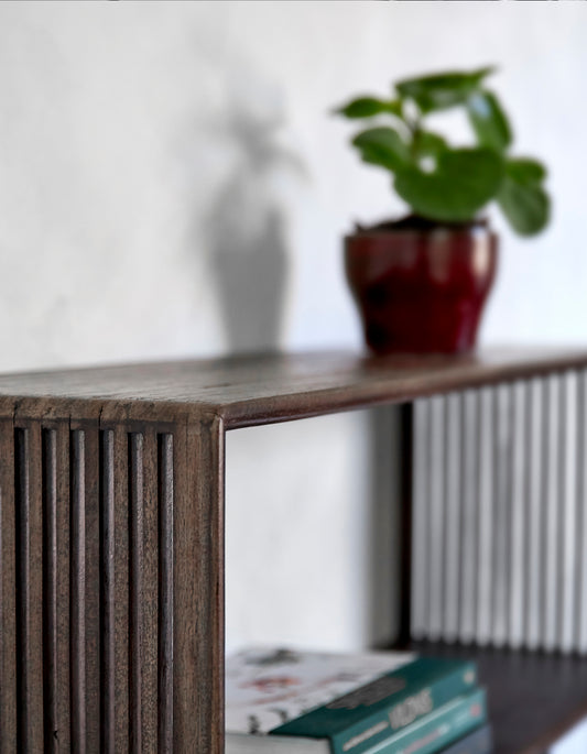 RECYCLED: ELEGANT SHELF IN RECYCLED TEAK WOOD