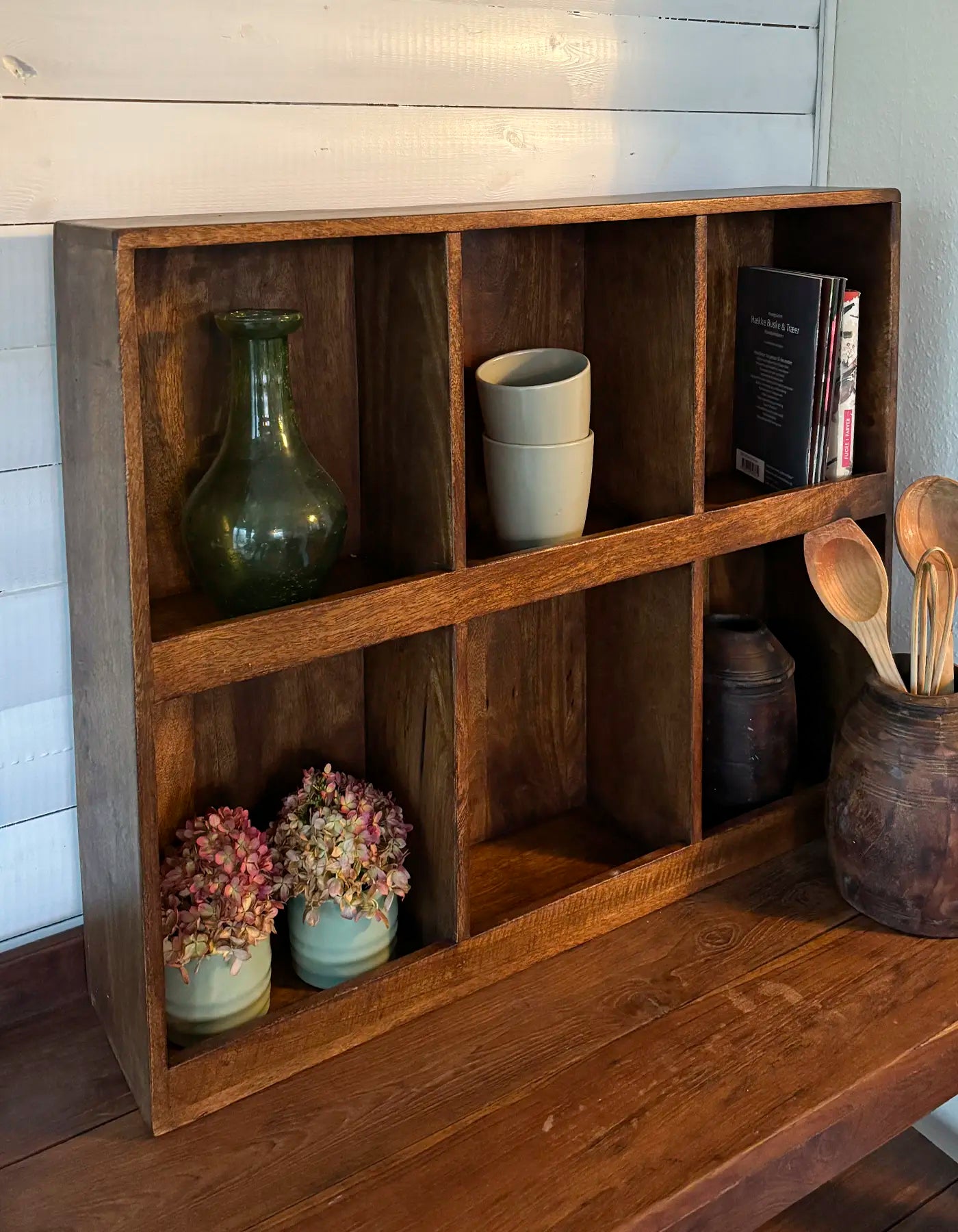 RECYCLED: WALL RACK – WOOD WITH HISTORY