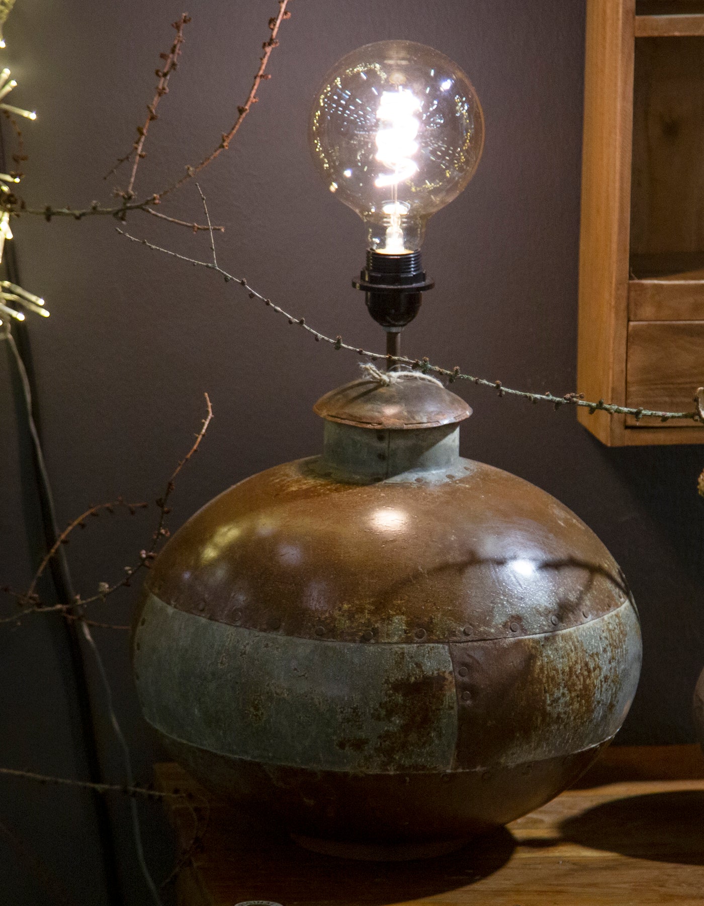 UPCYCLED: Fra Vandkrukke til Bordlampe