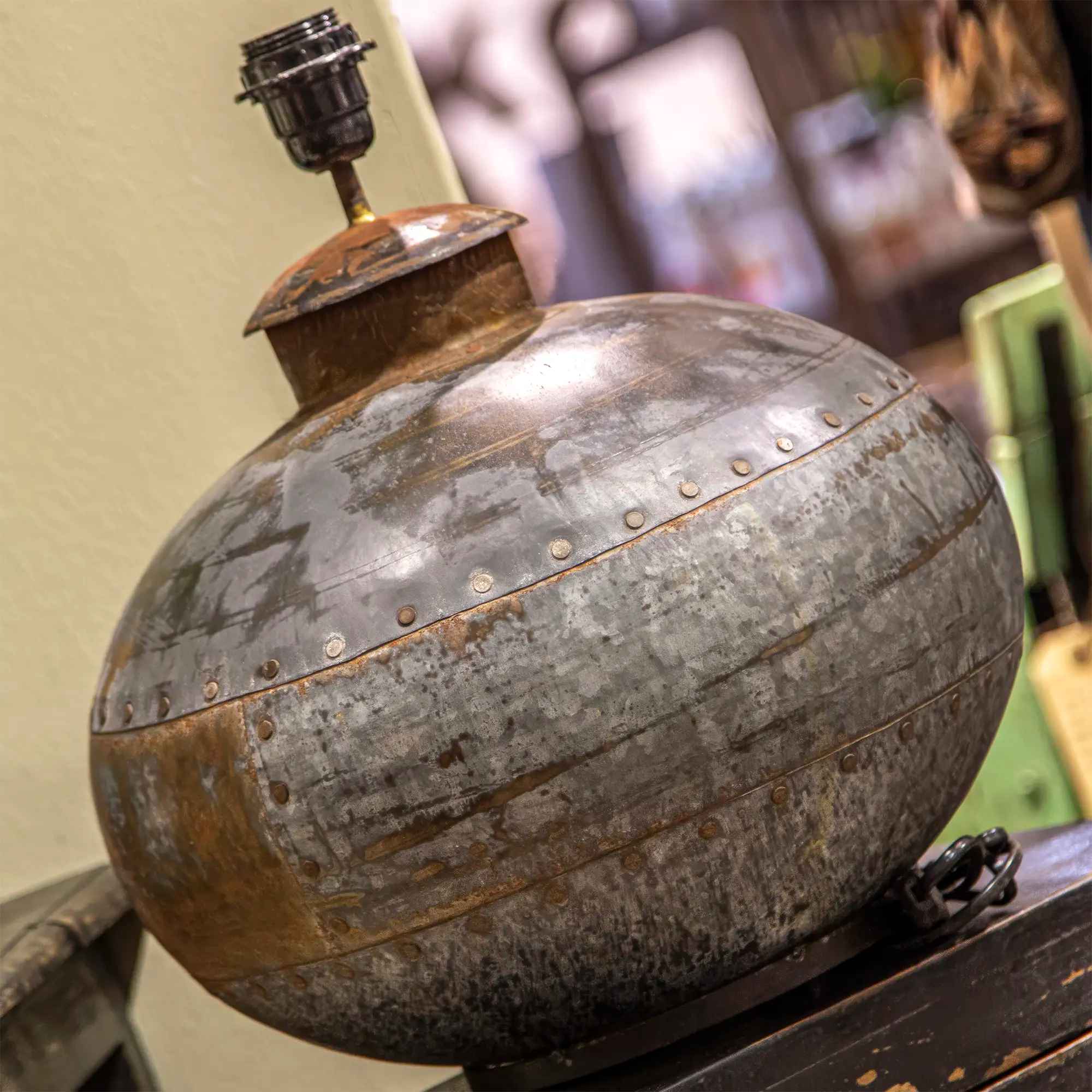 UPCYCLED: Fra Vandkrukke til Bordlampe