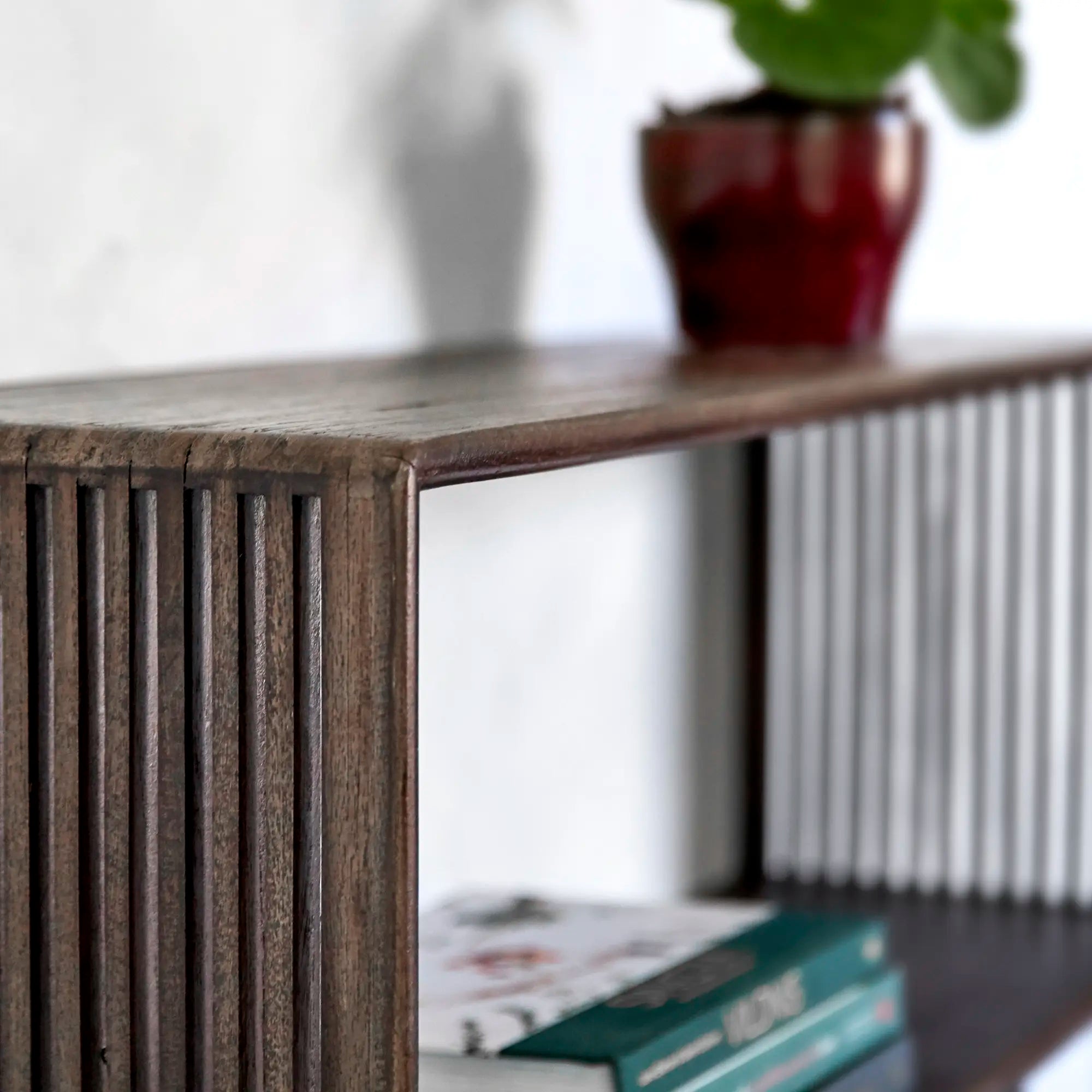RECYCLED: Elegant Hylde i Genanvendt Træ